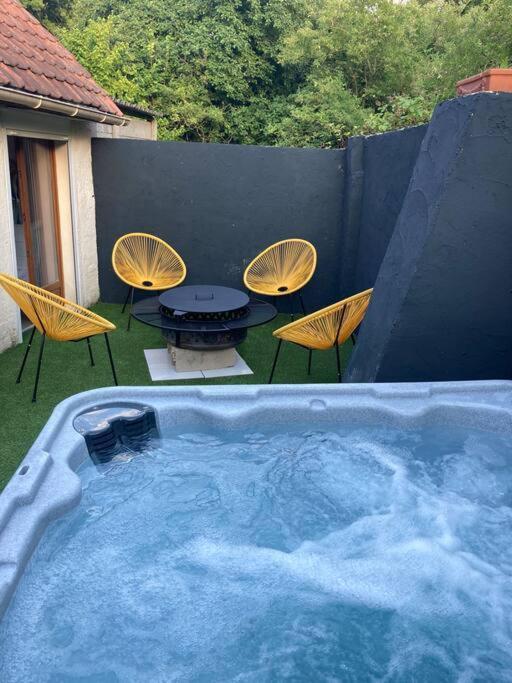 Au Bois D'Epenin - Gite Et Spa Beugin Bagian luar foto